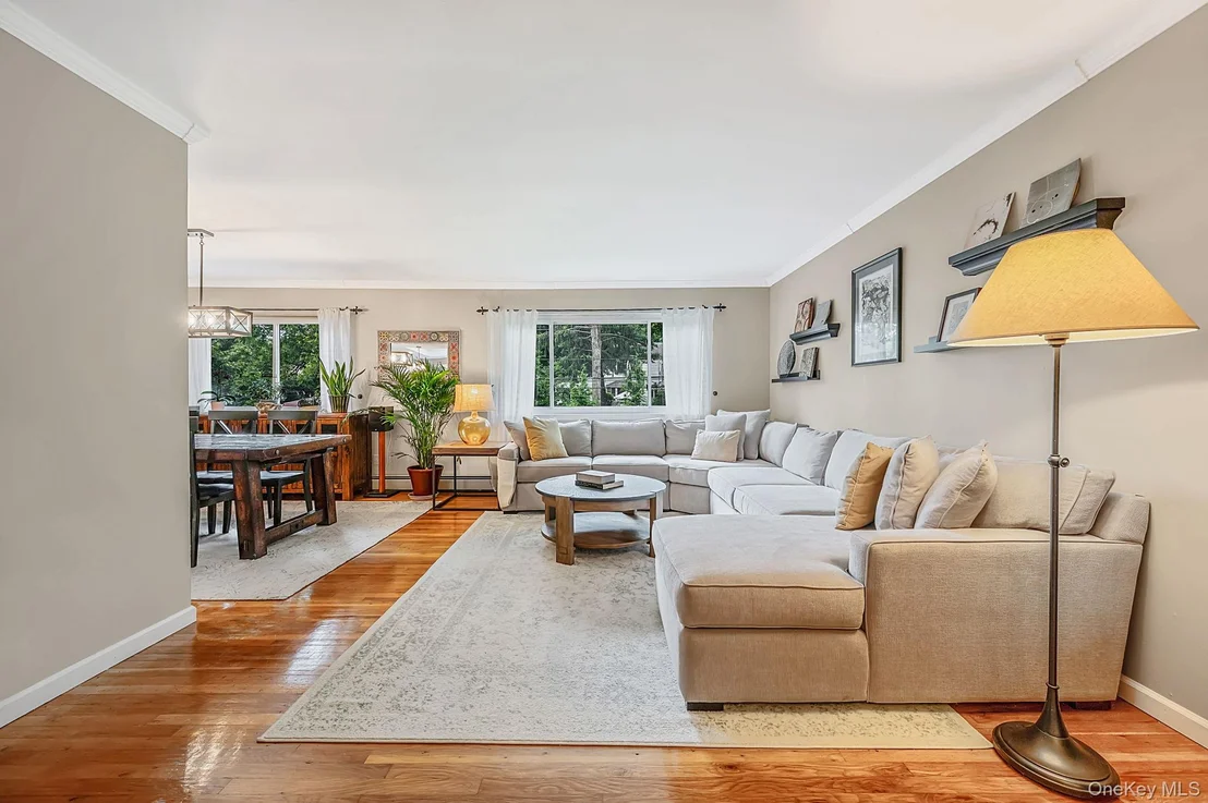 Photo of 44 Winslow Lane
