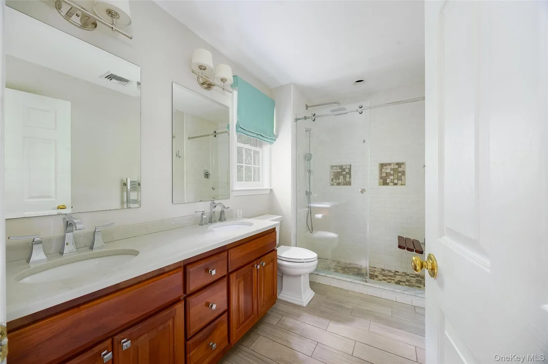 Photo of 76 Rockledge Drive