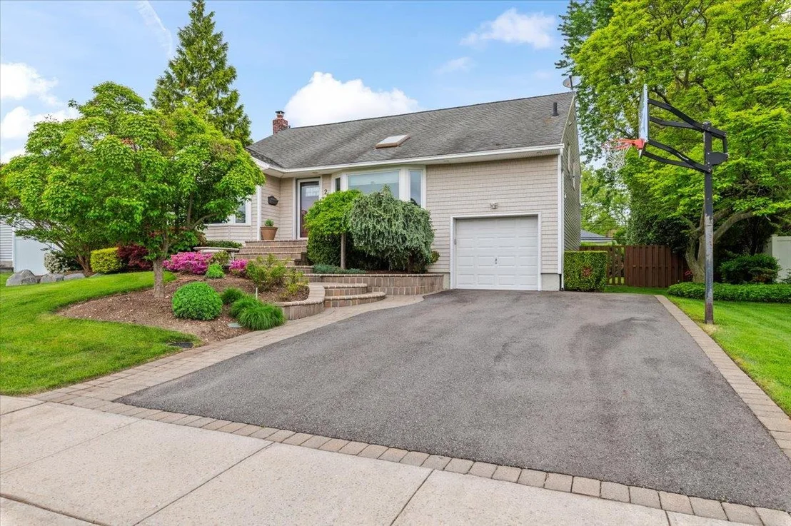 Photo of 26 Tioga Drive