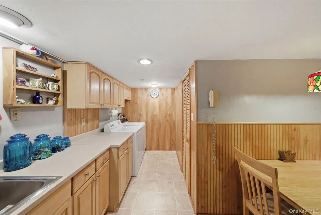 Photo of 6033 69th Lane