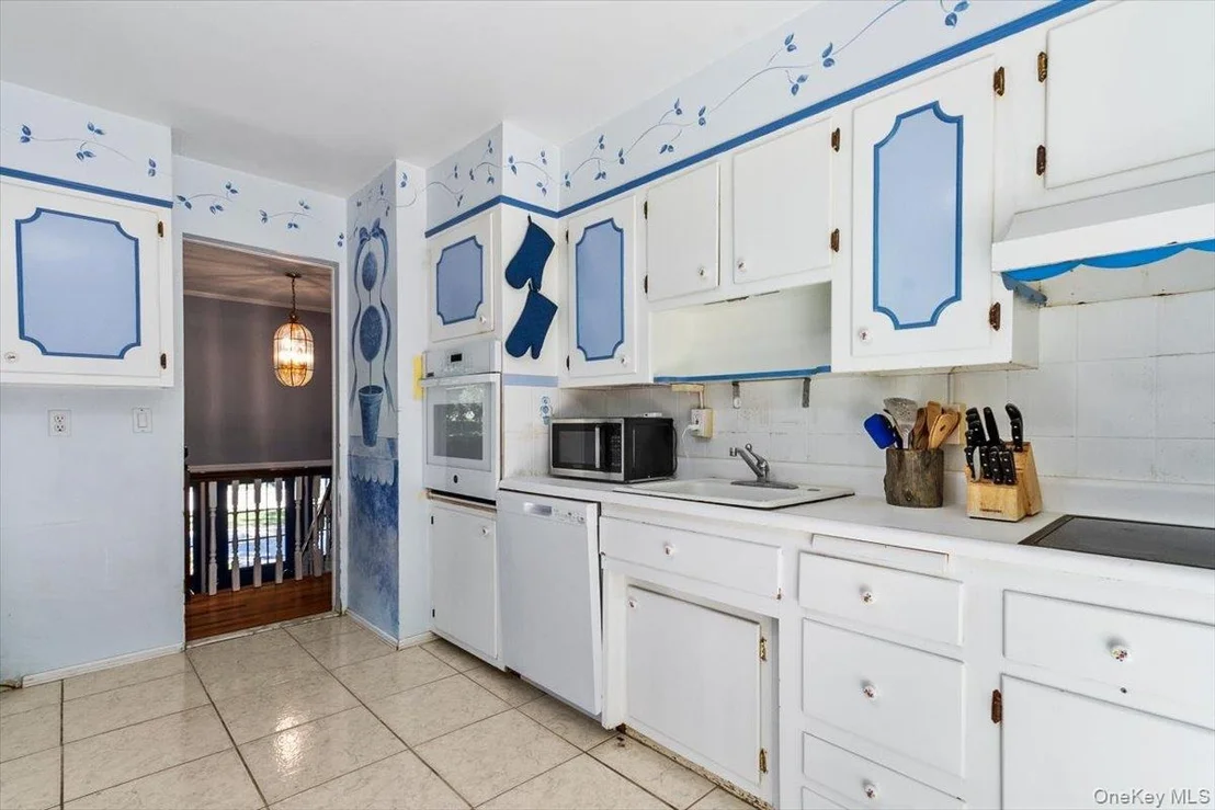 Photo of 1 Emerald Lane