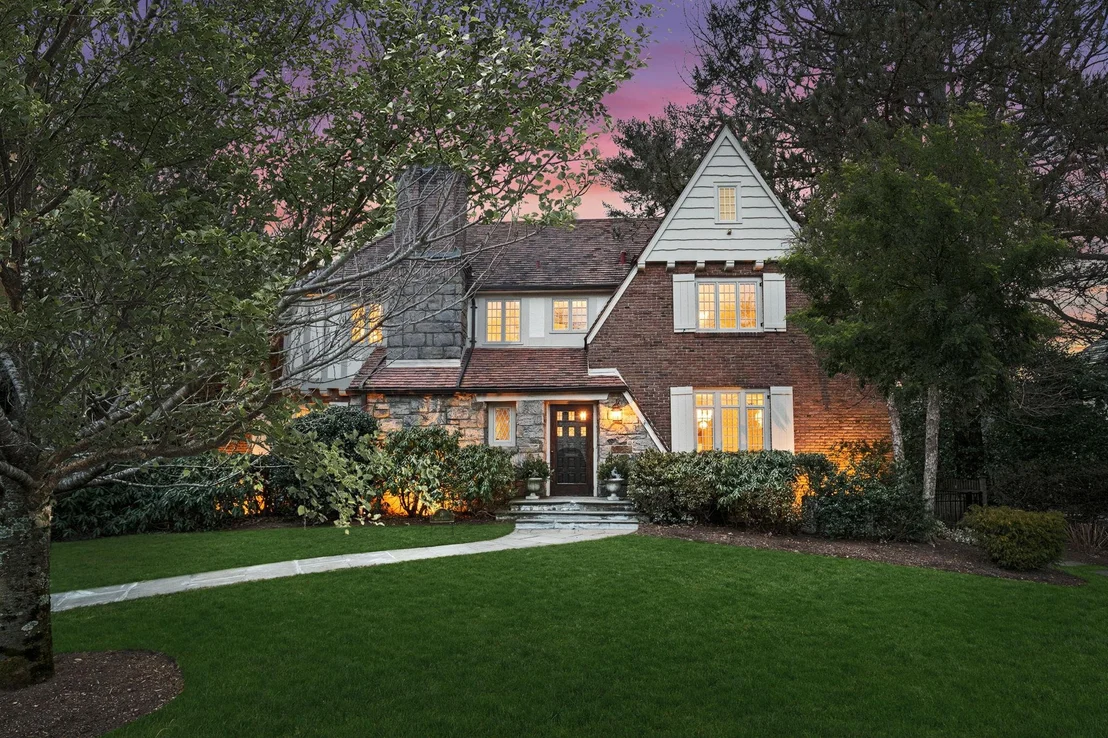 Photo of 18 Glen Eagles Drive
