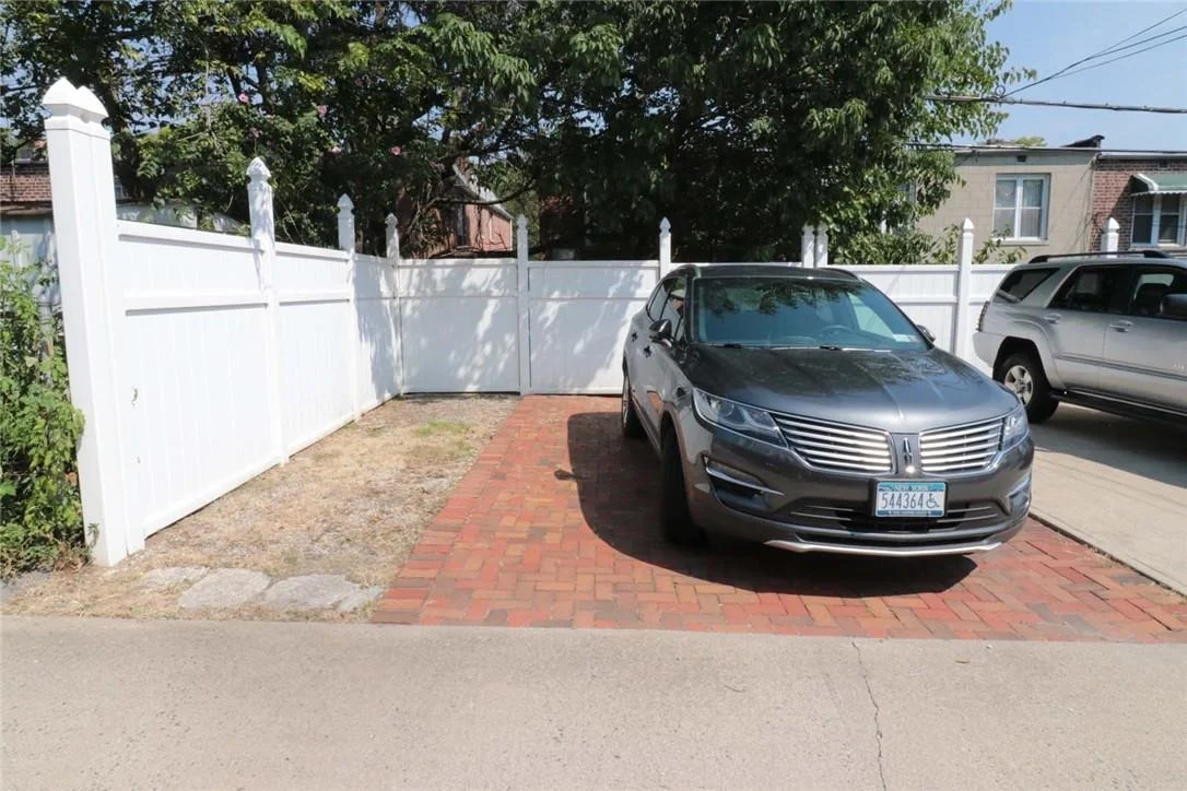 Photo of 3236 Corsa Avenue