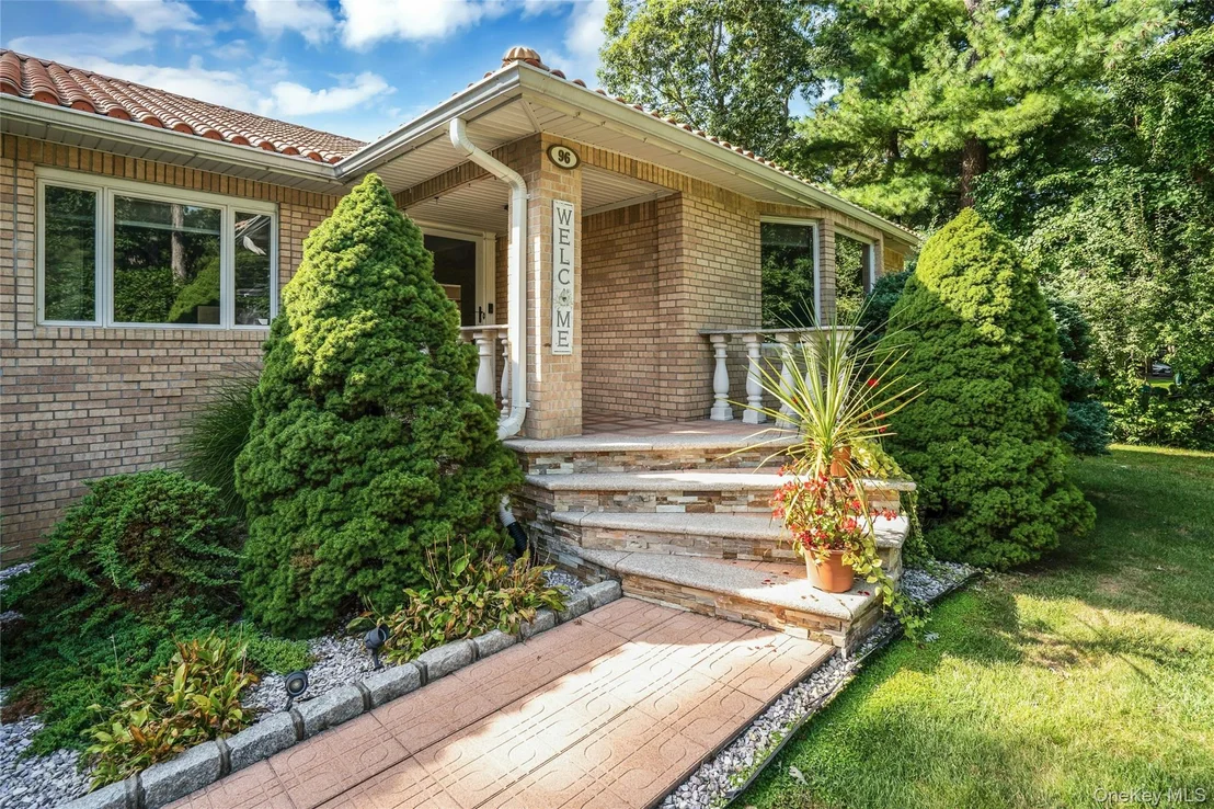 Photo of 96 McCulloch Drive