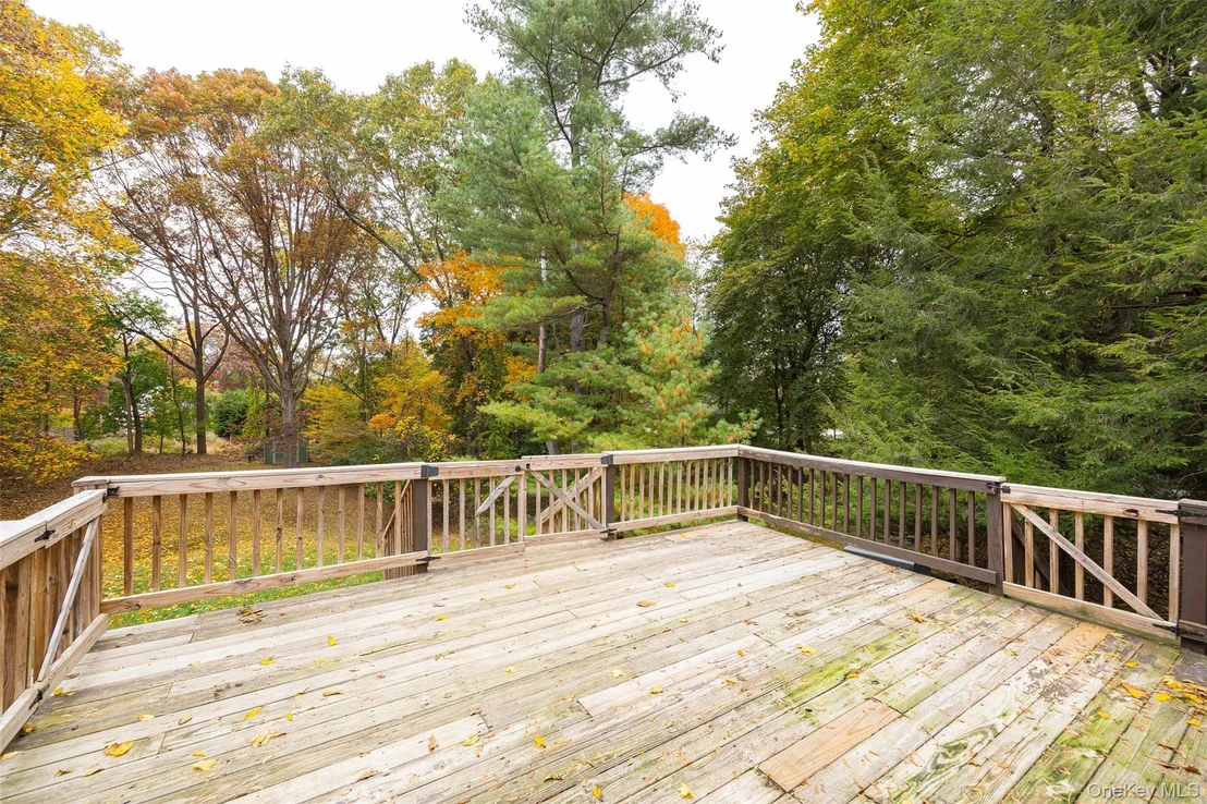 Photo of 19 Timberline Drive