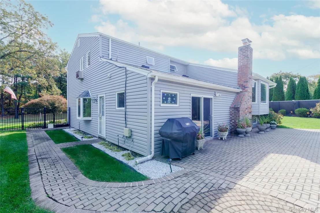 Photo of 32 Dover Hill Drive