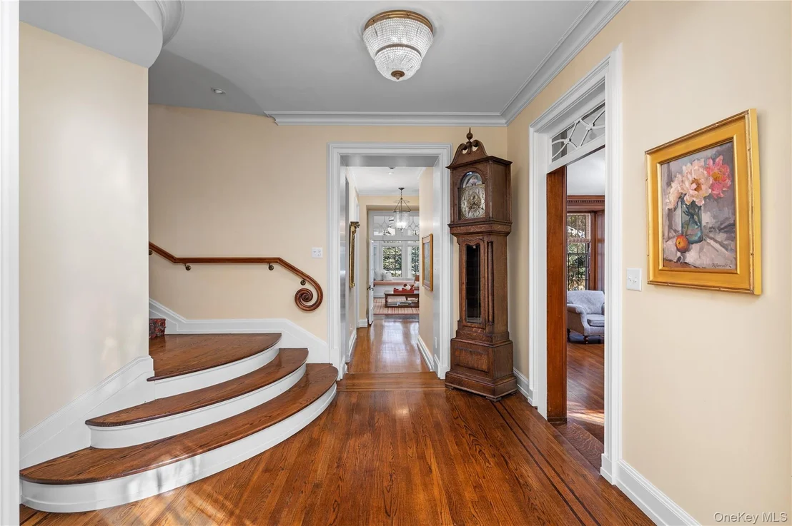 Photo of 2 Sackett Circle