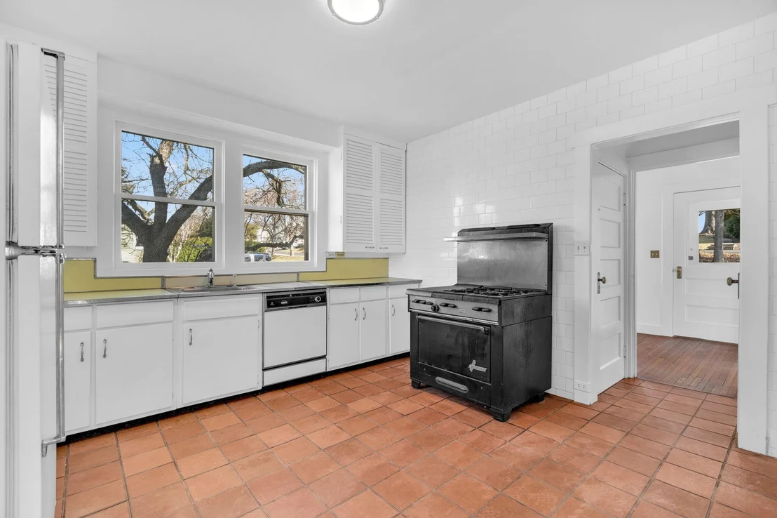 Photo of 27 Waverly Place