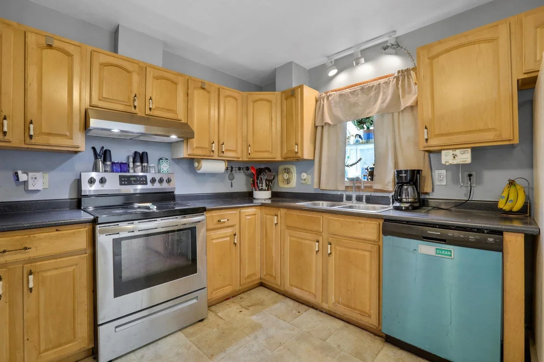 Photo of 187 Riverview Drive