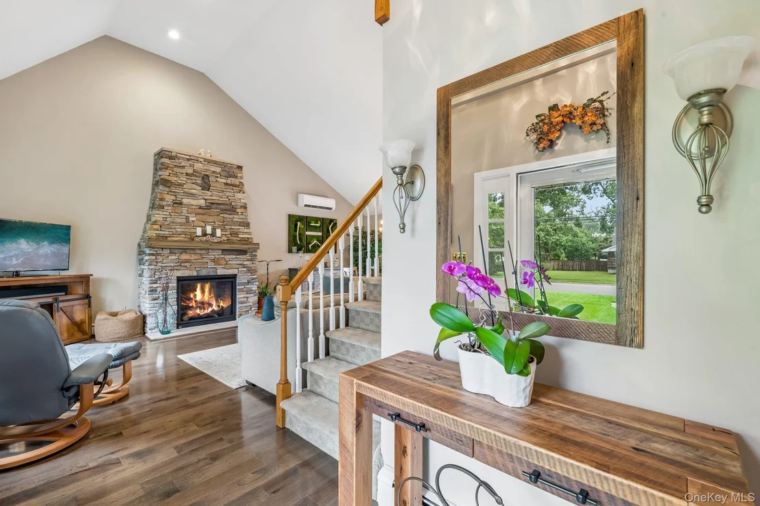 Photo of 302 Maple Avenue