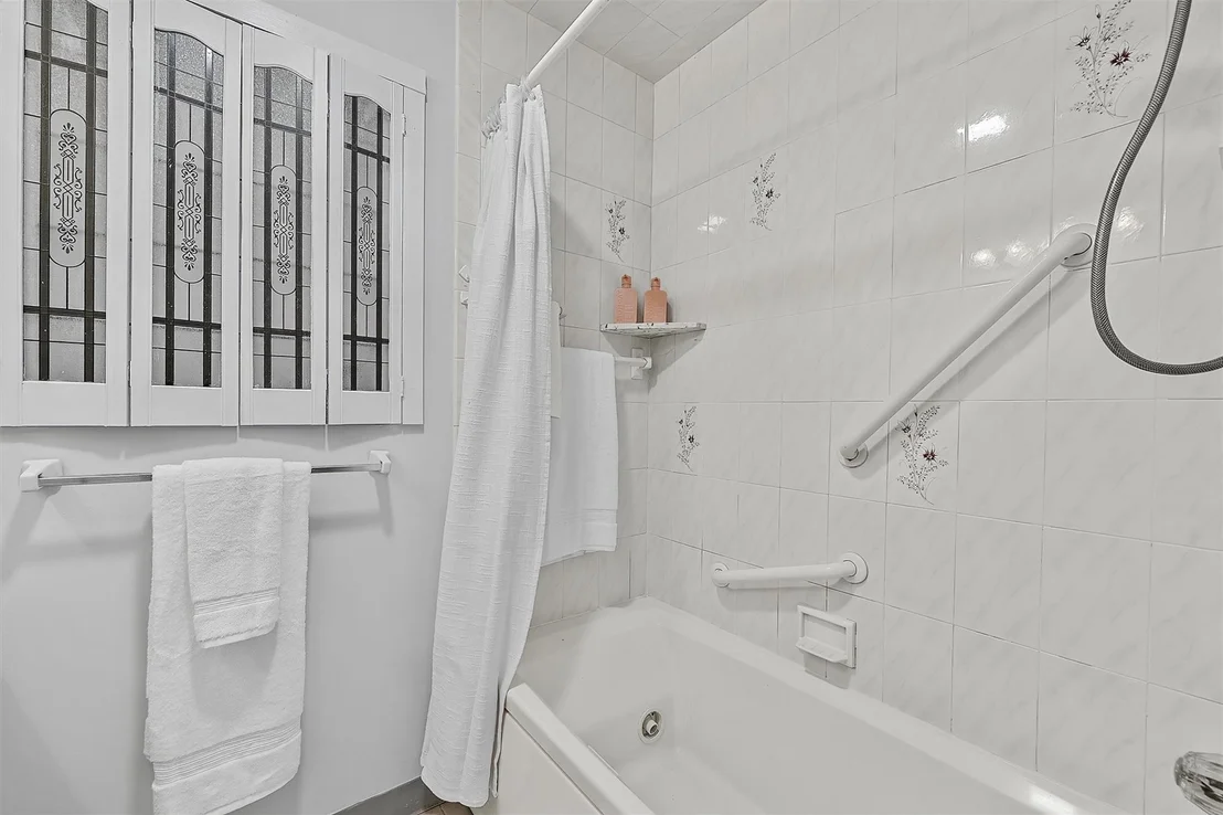Photo of 16 Garretson Road