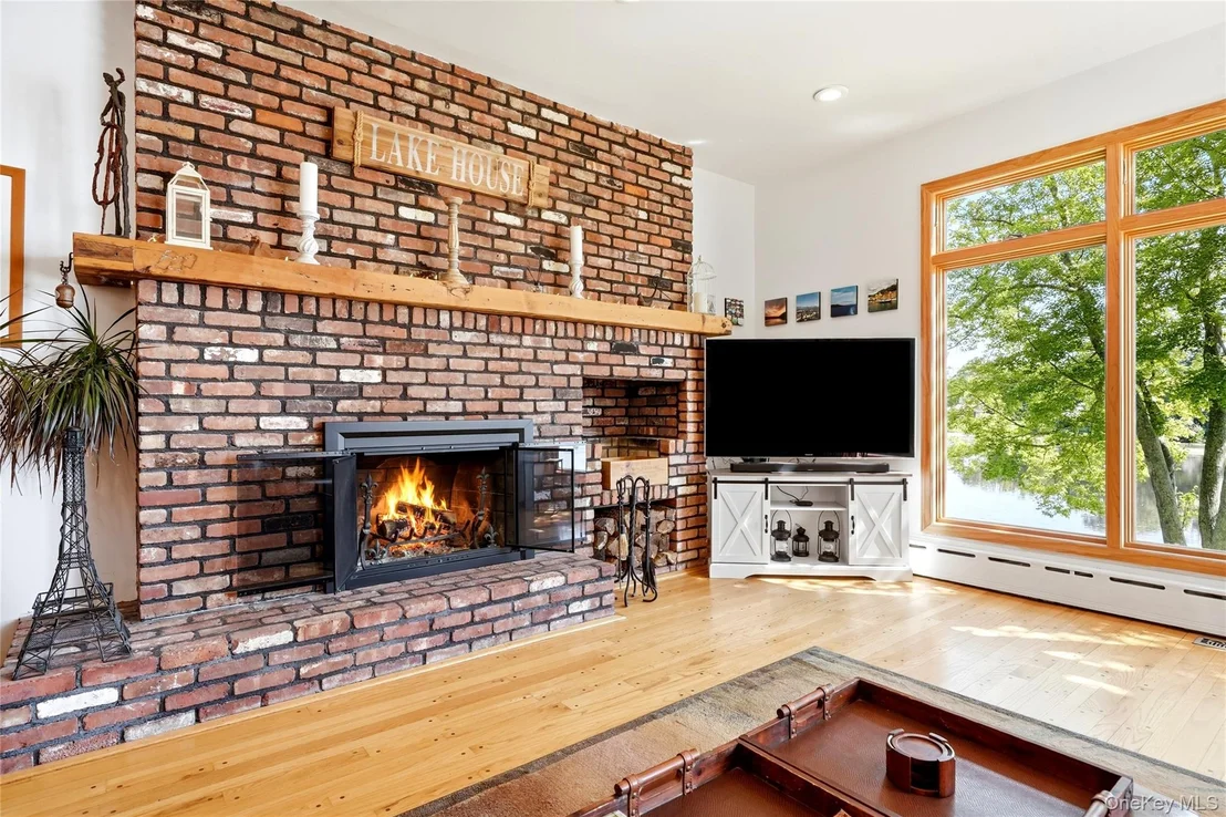 Photo of 107 Lake Shore Drive
