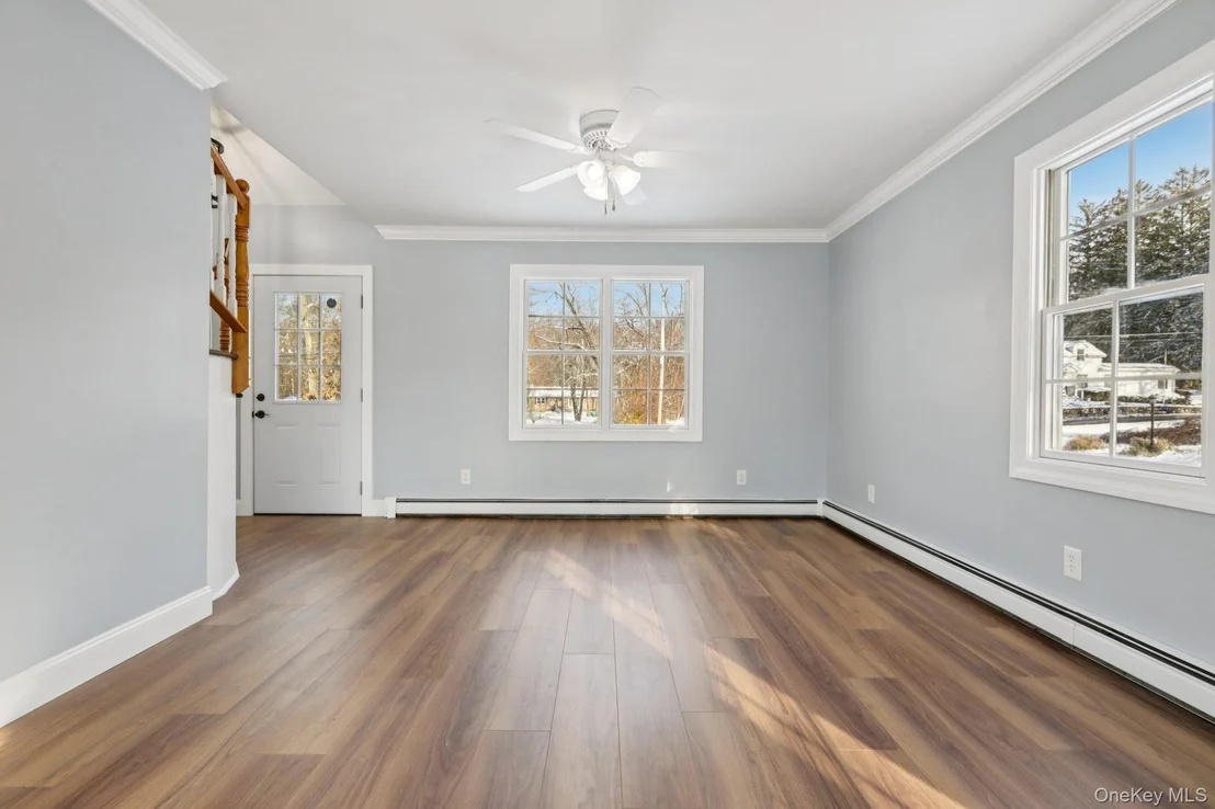 Photo of 95 Smithtown Road