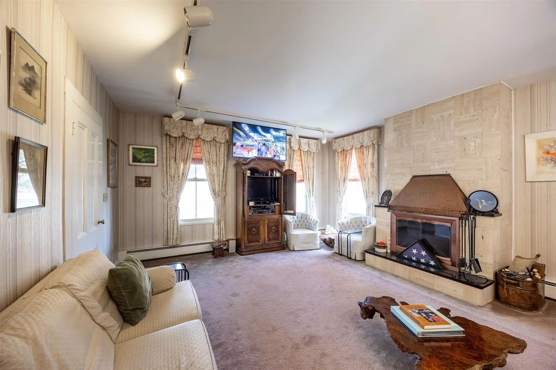 Photo of 655 Vassar Road