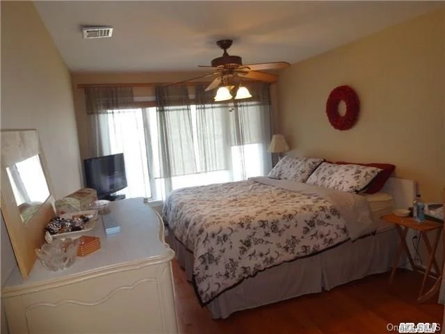 Photo of 80 East Drive