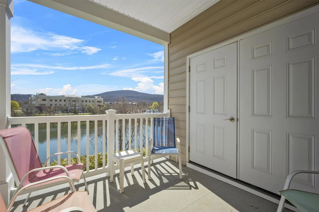 Photo of 521 Regency Drive