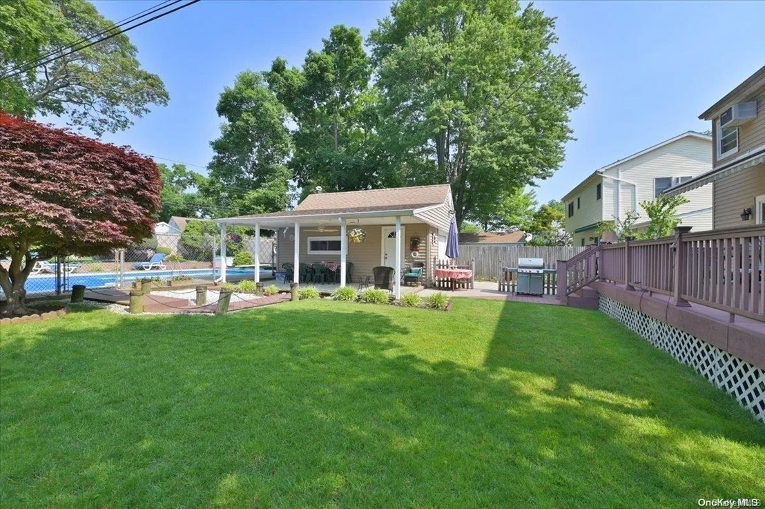 Photo of 876 Mayer Drive