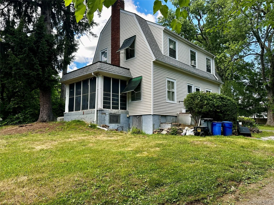 Photo of 237 Windsor Highway