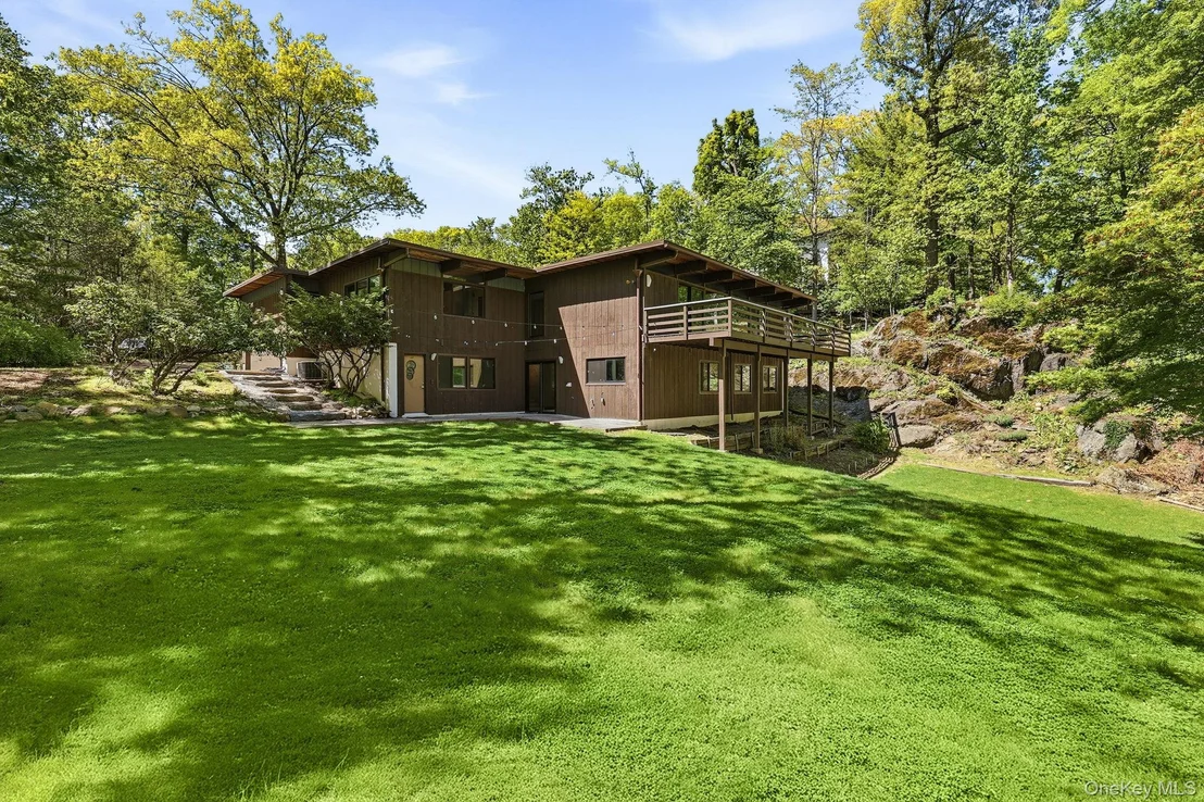 Photo of 51 Eastern Drive