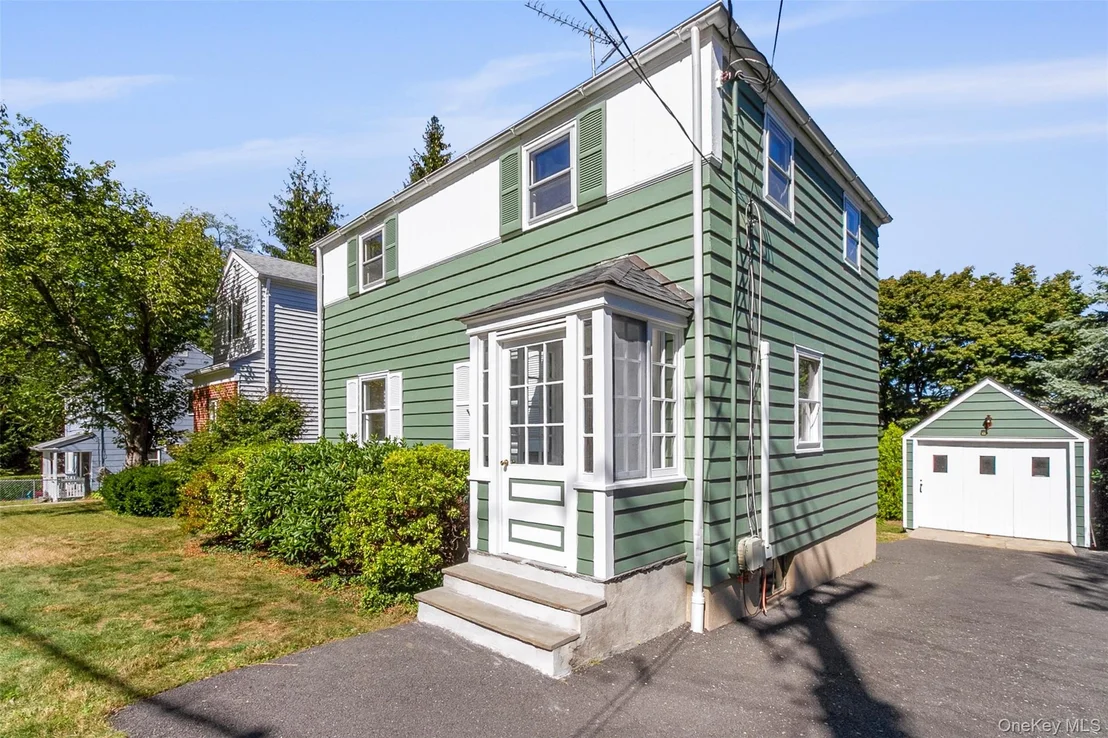 Photo of 15 Davis Avenue