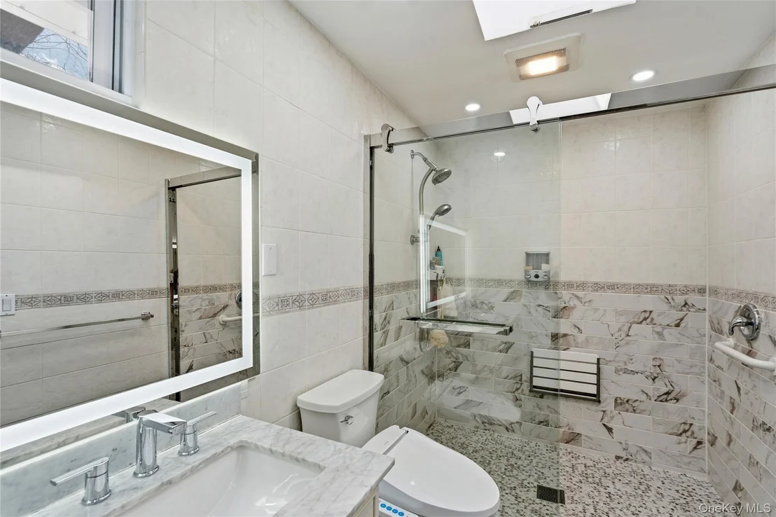 Photo of 70 Forest Road