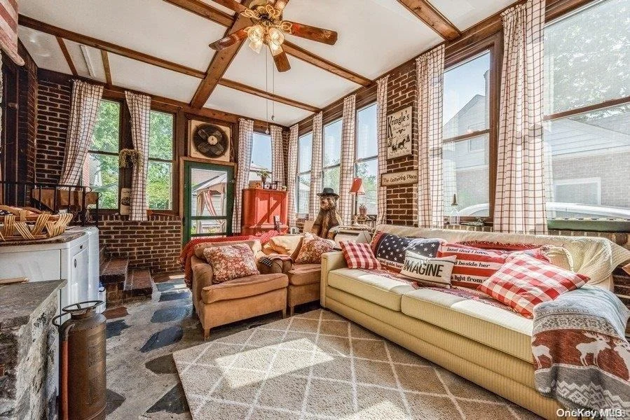 Photo of 9 Sunset Road
