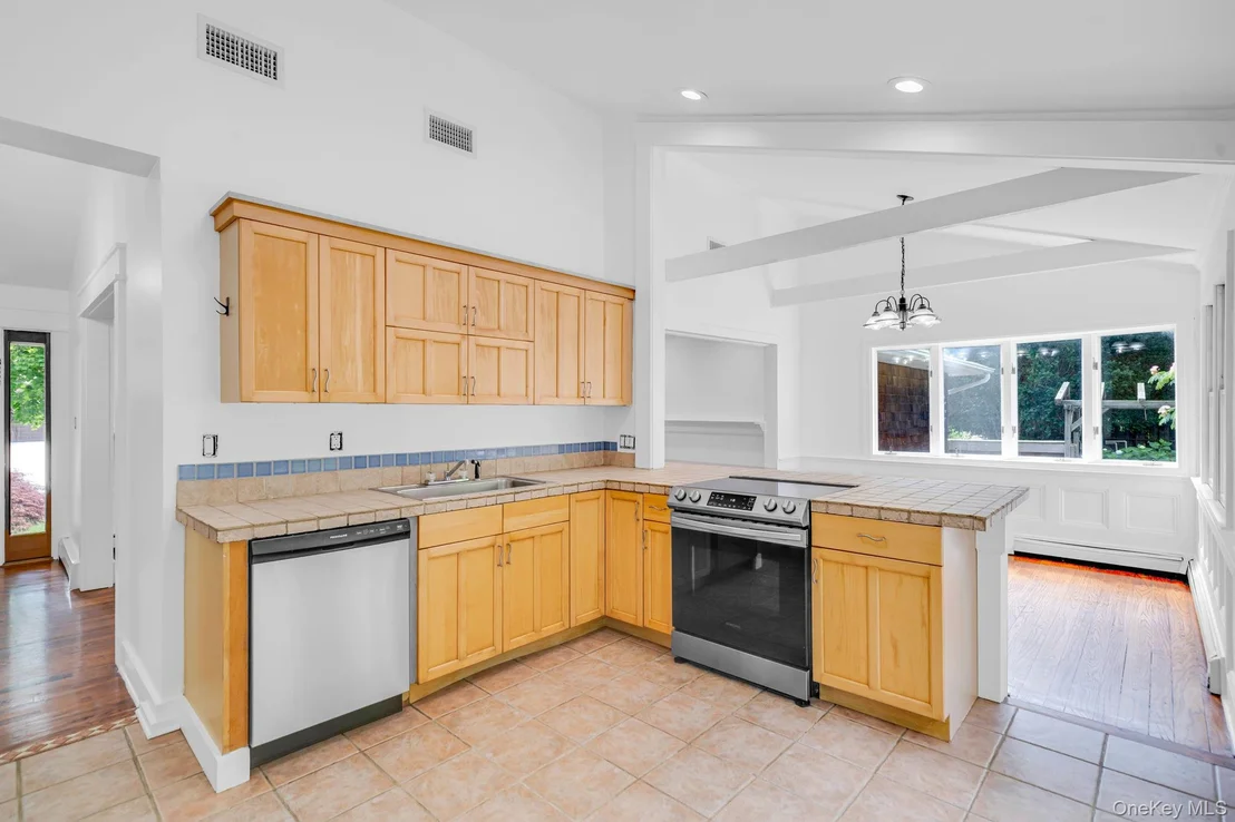 Photo of 20 Dolphin Way