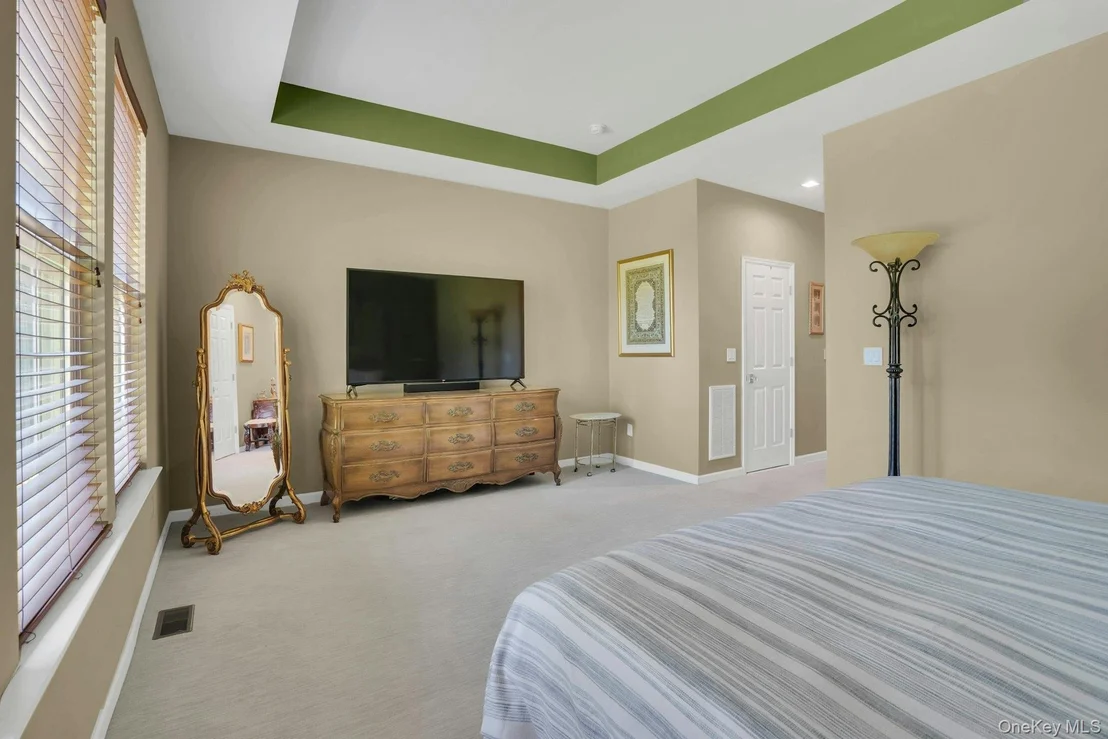 Photo of 420 Stonecrop Road