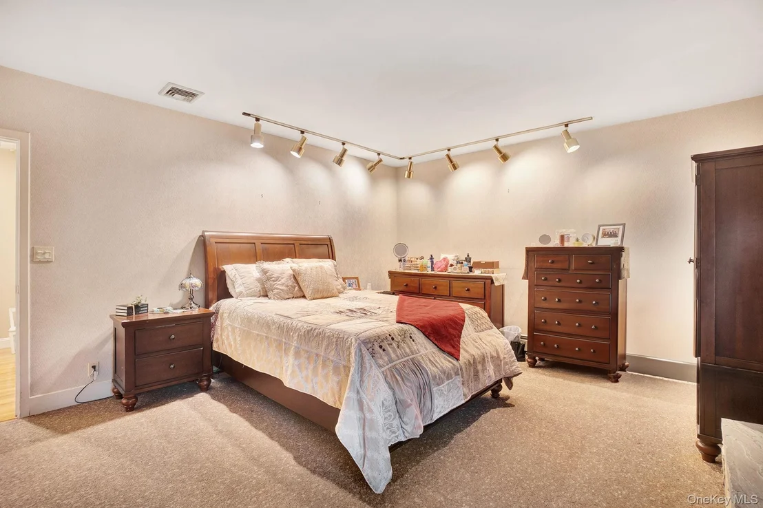Photo of 757 Bixby Drive