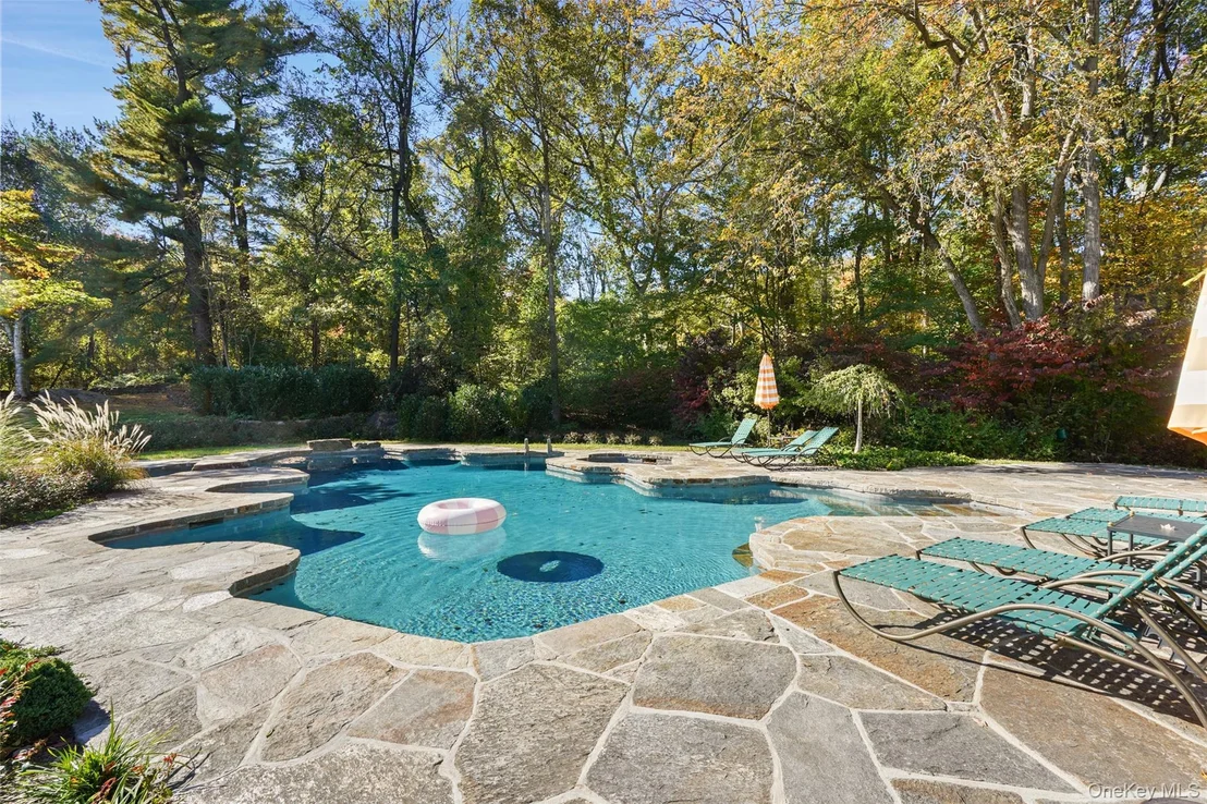 Photo of 19 Winfield Avenue