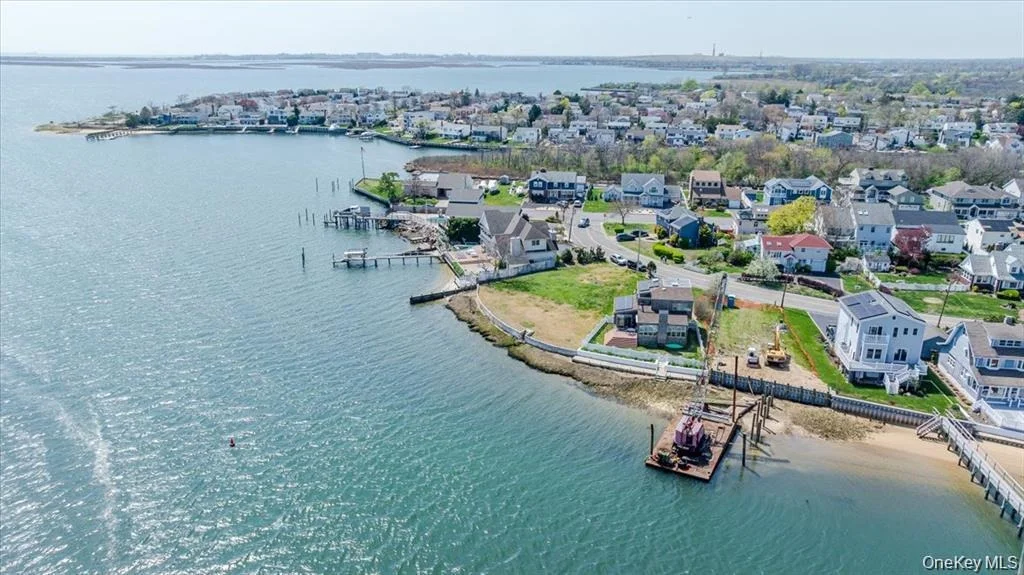 Photo of 3505 Bay Front Drive