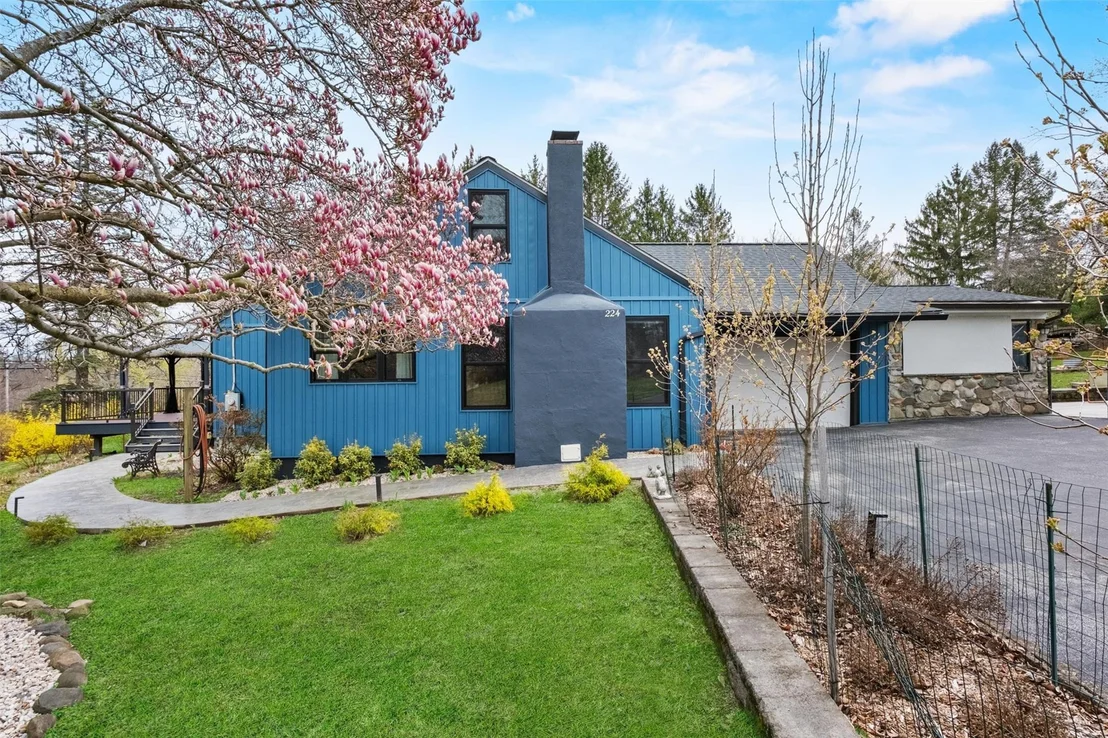 Photo of 224 Manchester Road