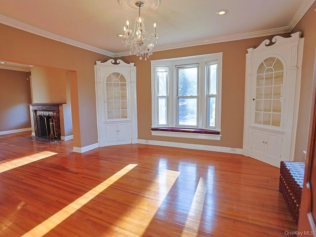Photo of 113 Hooker Avenue