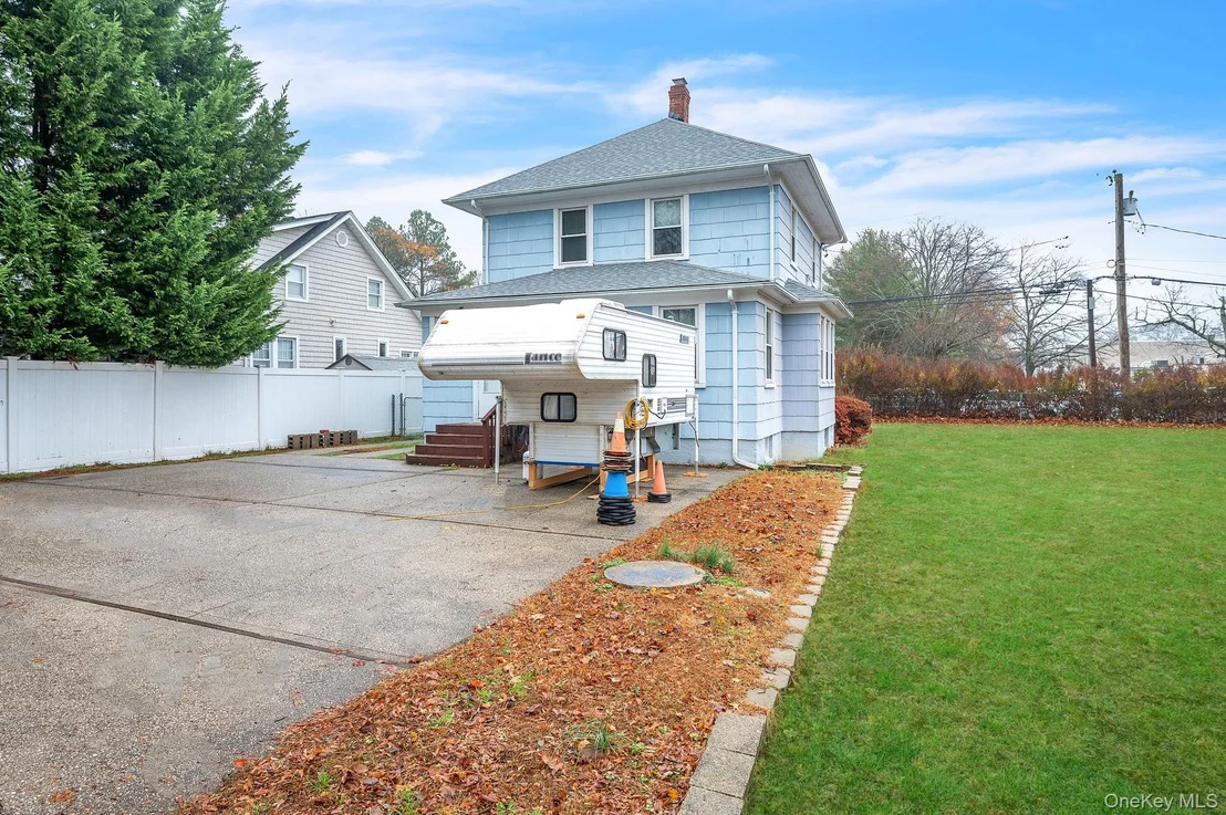 Photo of 4 3rd Avenue