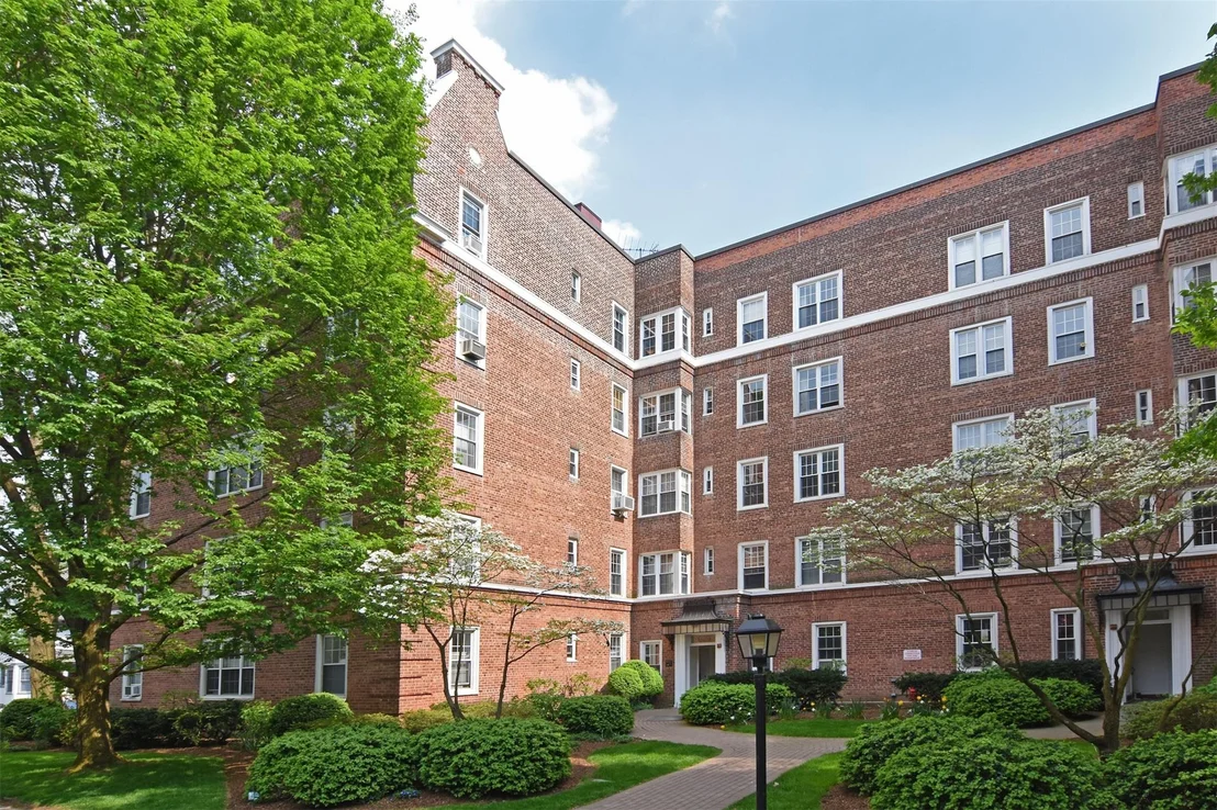 Photo of Unit 2A at 2 Midland Gardens