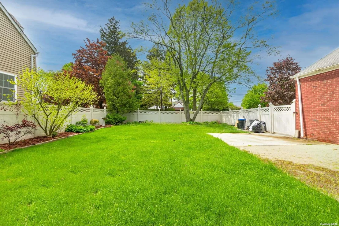 Photo of 220 Cedar Street