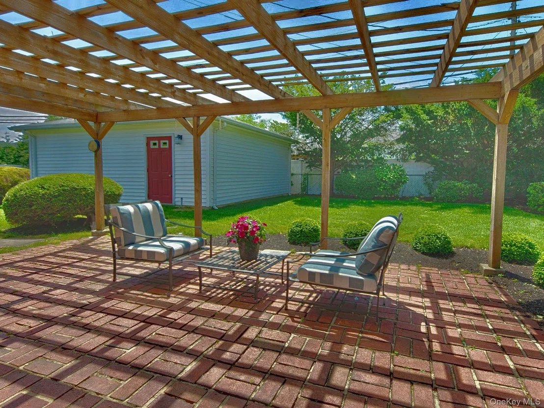 Photo of 51 Eileen Avenue