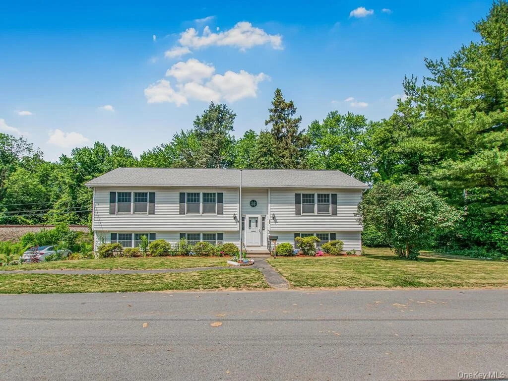 Photo of 237 Brady Avenue