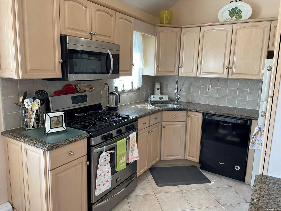 Photo of 29 E Halycon Road