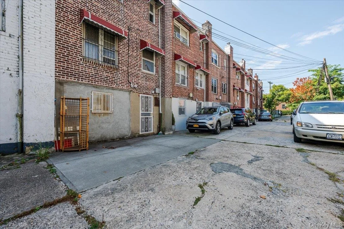 Photo of 1181 Grenada Place