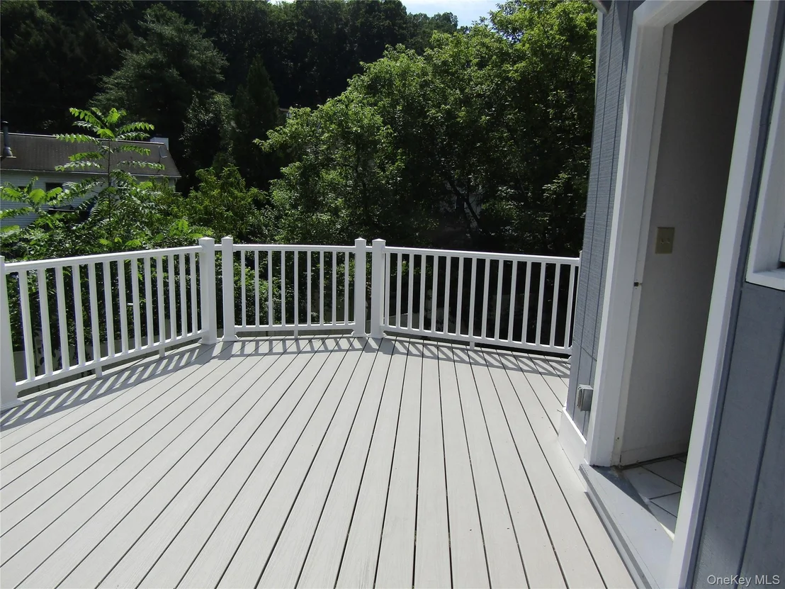 Photo of 374 Sprout Brook Road