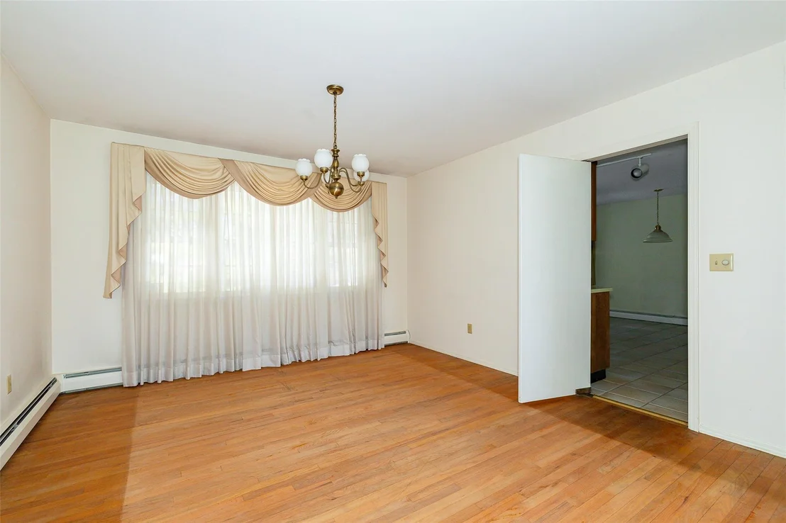Photo of 19 Surrey Lane