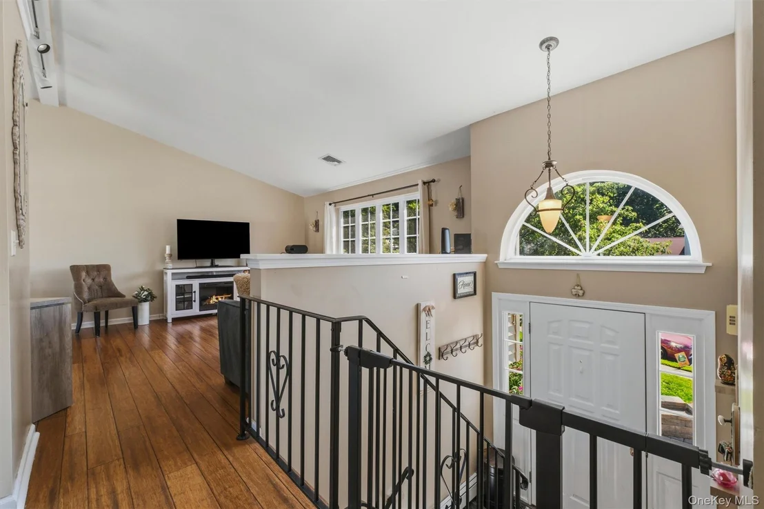 Photo of 17 Princeton Drive