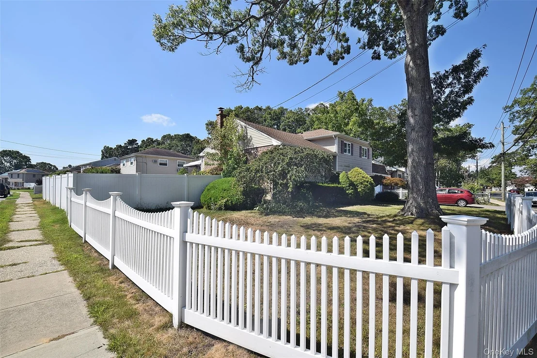 Photo of 104 Woods Road