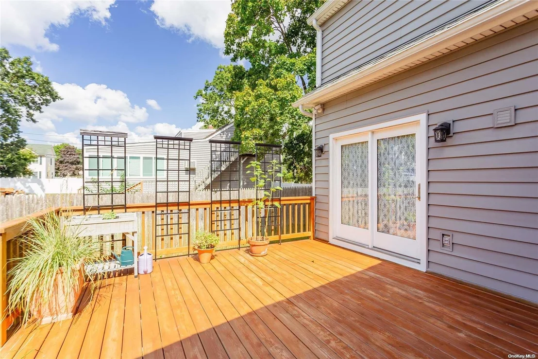 Photo of 164 Wilson Boulevard