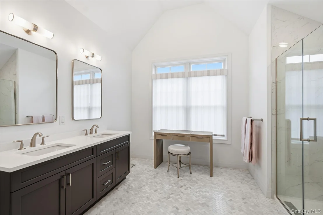Photo of Unit 744 at 86202 Spruce Pond Circle