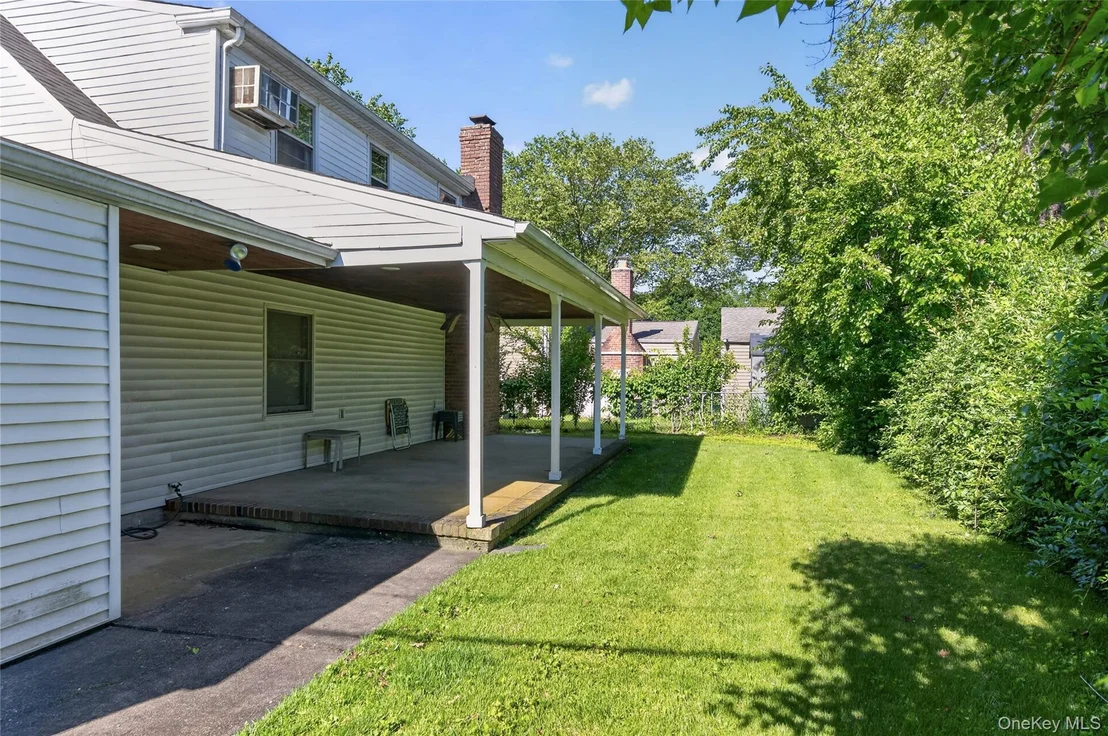 Photo of 261 Wright Avenue