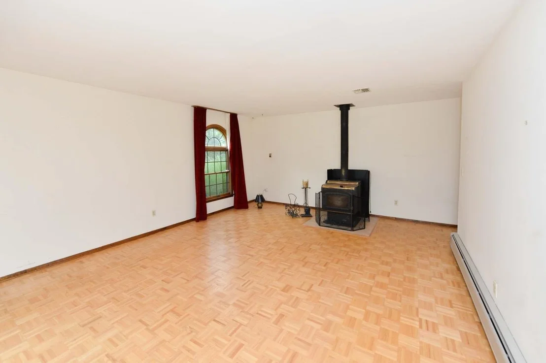 Photo of 5 Rubinstein Court