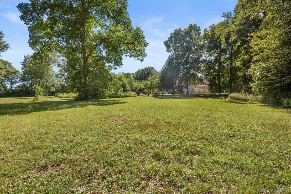 Photo of 202 McManus Road N