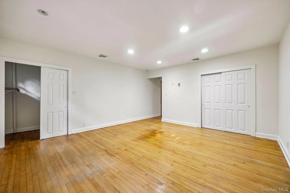 Photo of 40 Timberpoint Drive